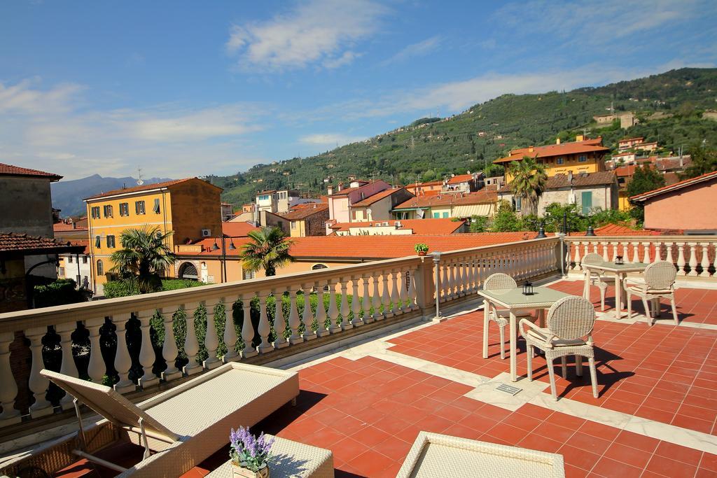 B&B La Sosta Degli Artisti Пьетразанта Экстерьер фото