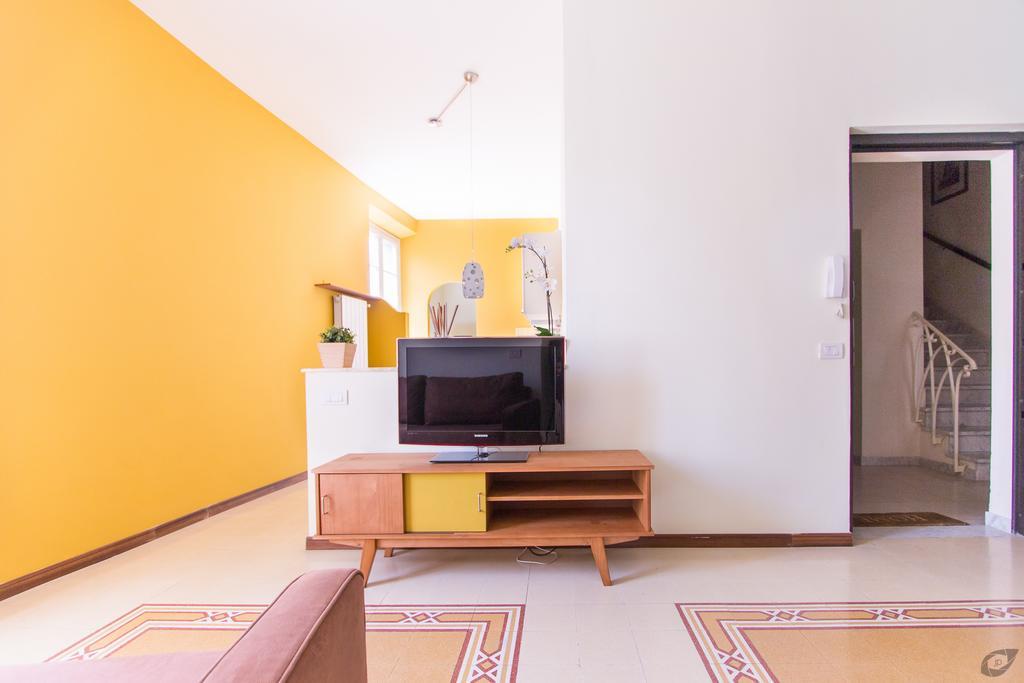 B&B La Sosta Degli Artisti Пьетразанта Экстерьер фото