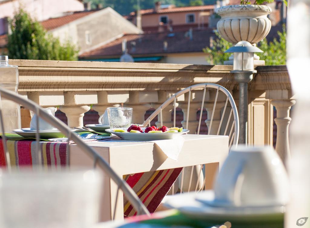B&B La Sosta Degli Artisti Пьетразанта Экстерьер фото